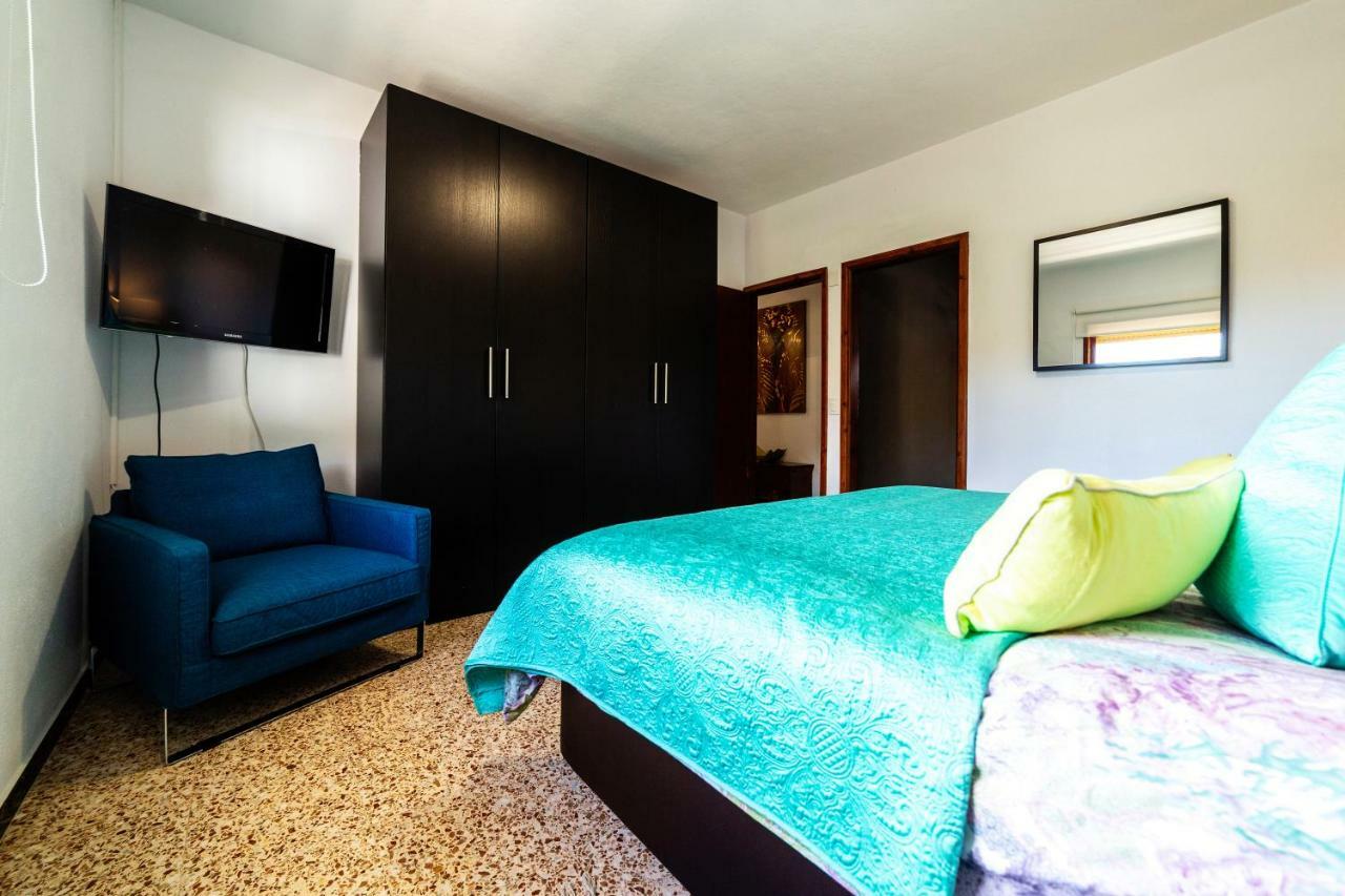 Casa Lujan Holiday home *